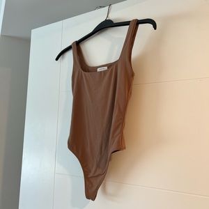 **SOLD** Aritzia Babaton Bodysuit